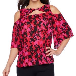 Bold Elements Keyhole Neck 3/4 Sleeve Blouse - M